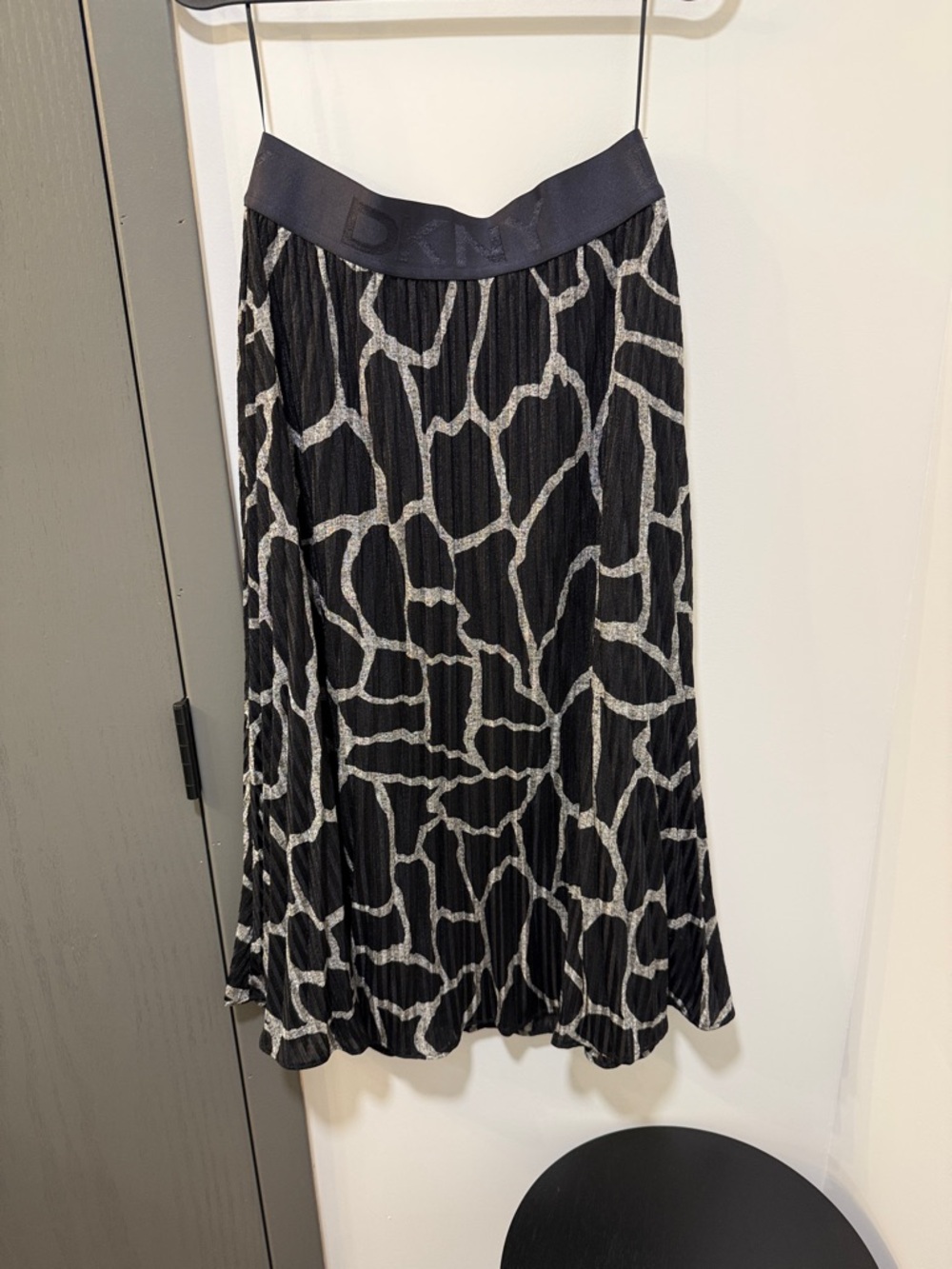 DKNY Black and White Abstract Pleated Midi Skirt